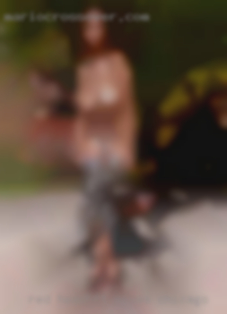 Red head,5ft 2,blue wives Chicago eyes,big boobs.
