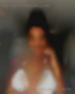 Who enjoys passionate affectionate wife in IL sex.